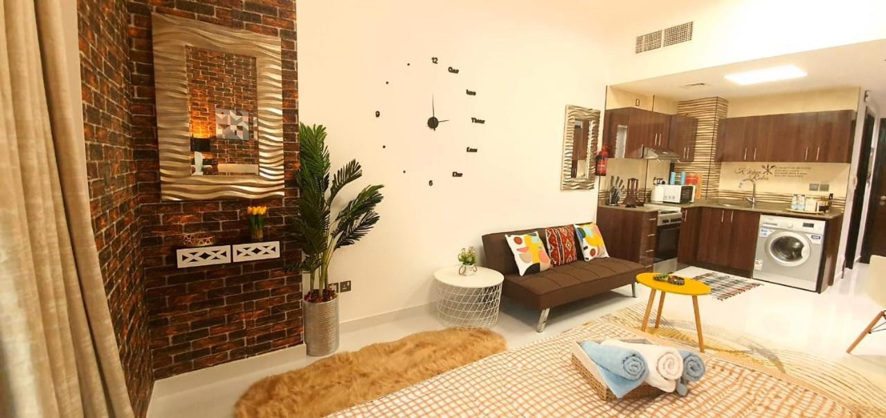 Beautiful Studio Appartment Near Dubai Global Village Extérieur photo